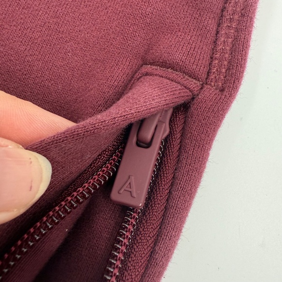 Aritzia Joggers Women 2XS Faded Burgundy Meg Fit Sweatpants Cozy Fleece Comfy - Picture 6 of 16
